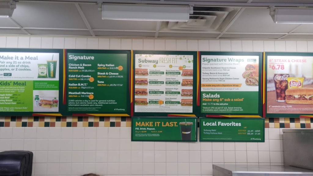 Subway Restaurants | restaurant | 1720 E Old Shakopee Rd, Bloomington, MN 55425, USA | 9528846645 OR +1 952-884-6645