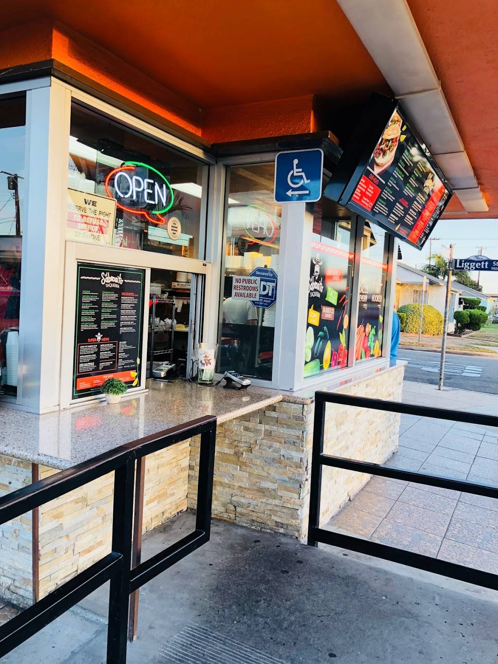 Taqueria El Sabrosito | restaurant | 14320 Bellflower Blvd, Bellflower, CA 90706, USA | 5628674383 OR +1 562-867-4383