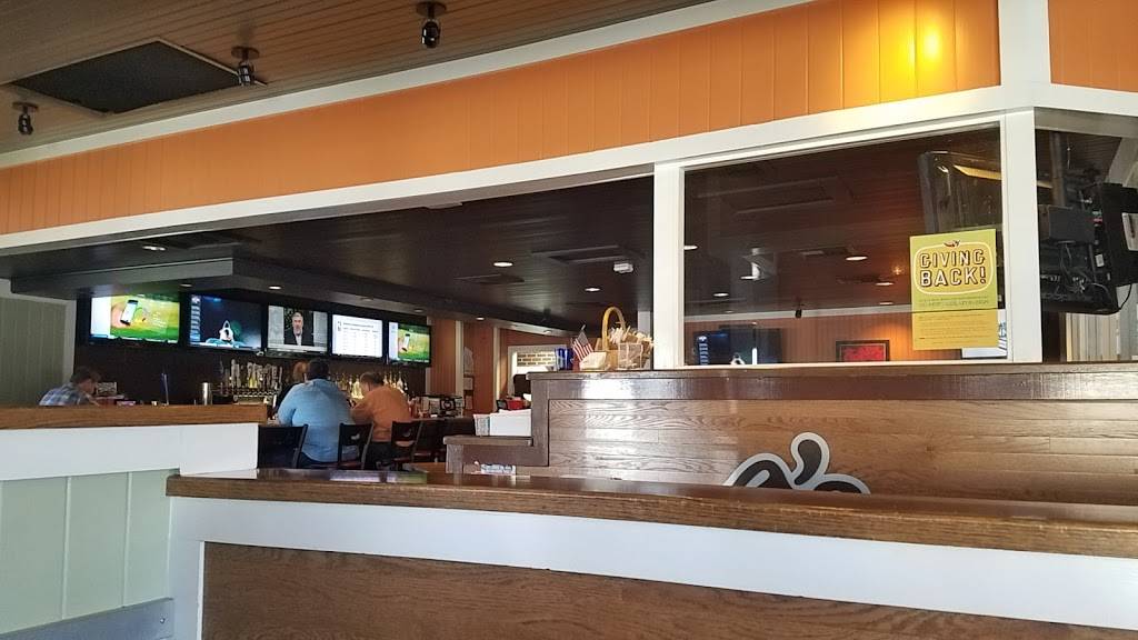 Chilis Grill & Bar | meal takeaway | 18380 Yorba Linda Blvd, Yorba Linda, CA 92886, USA | 7145248162 OR +1 714-524-8162