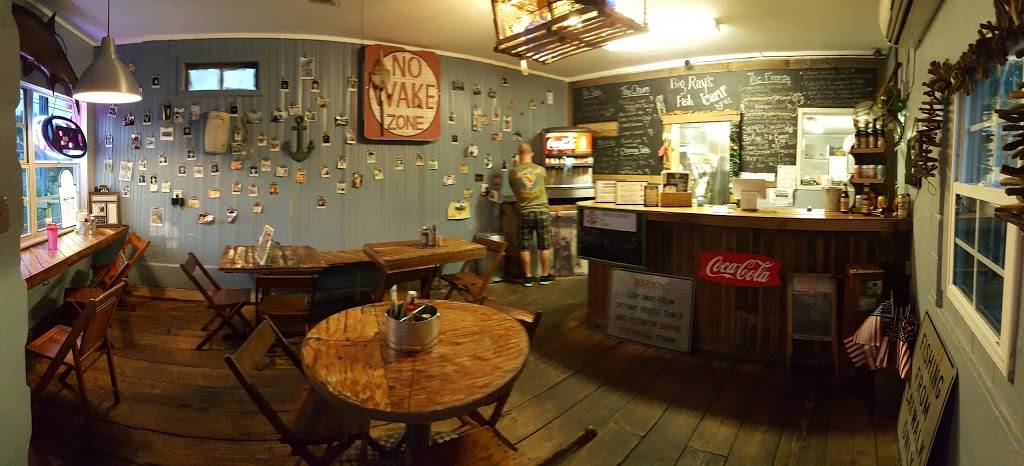 Big Rays Fish Camp | restaurant | 6116 Interbay Blvd, Tampa, FL 33611, USA | 8136053615 OR +1 813-605-3615