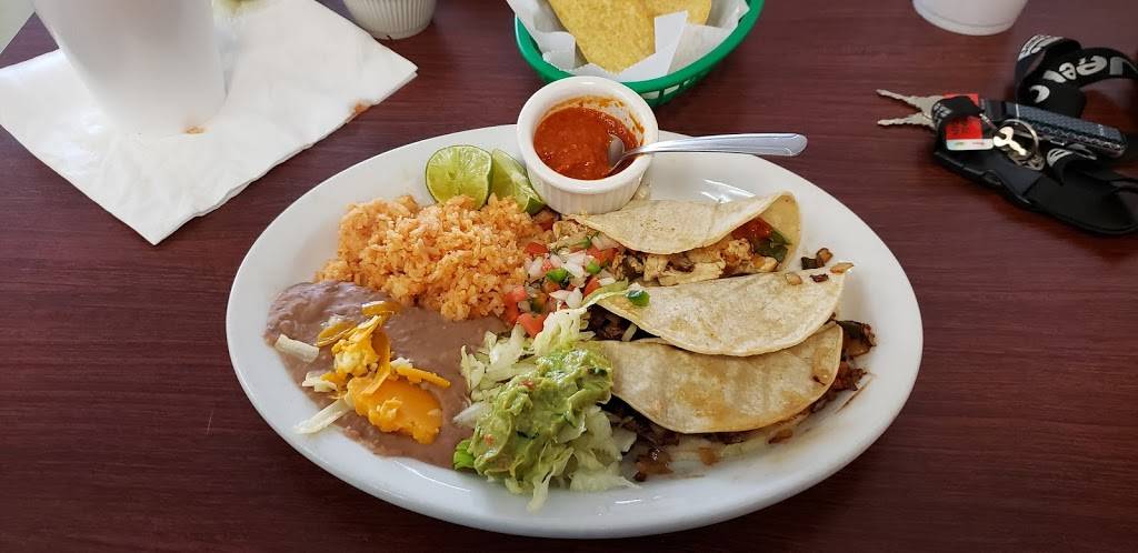 El Lucero Mexican Restaurant | restaurant | 1500 W Littleton Blvd #103, Littleton, CO 80120, USA | 3037944985 OR +1 303-794-4985