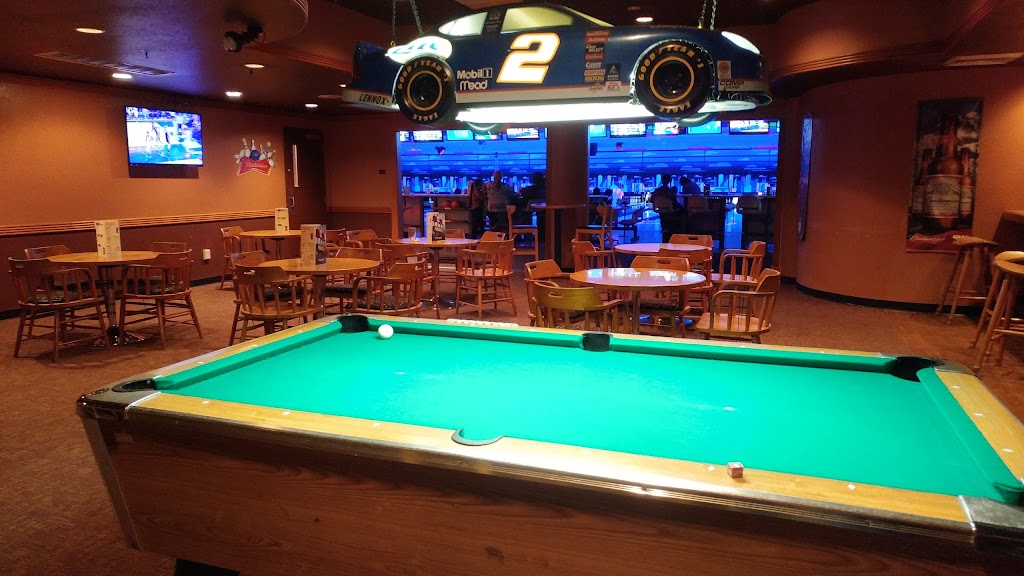 Bowlero Apopka | restaurant | 2160 E Semoran Blvd, Apopka, FL 32703, USA | 4078809090 OR +1 407-880-9090