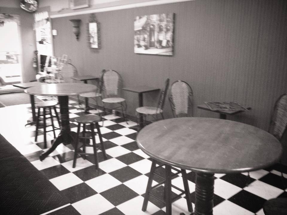 Happy Dog Cafe | restaurant | 276 South St, Southbridge, MA 01550, USA | 5083203254 OR +1 508-320-3254