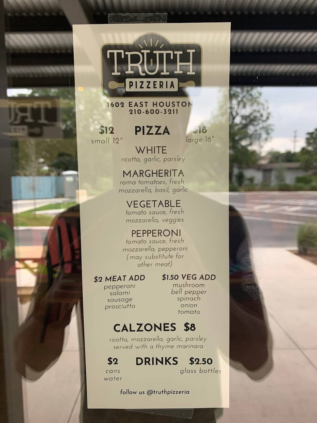 Truth Pizzeria | restaurant | 1602 E Houston St ste 111, San Antonio, TX 78202, USA | 2106003211 OR +1 210-600-3211