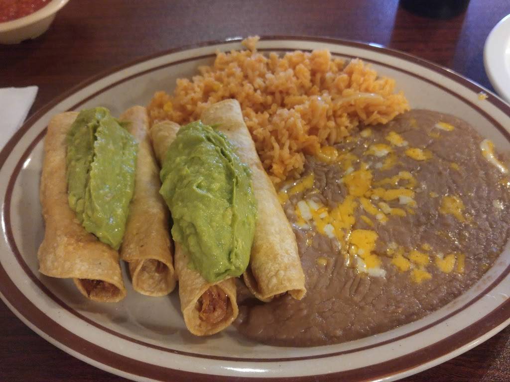 Mi Casita | restaurant | 330 W Santa Fe Ave, Placentia, CA 92870, USA | 6574442710 OR +1 657-444-2710