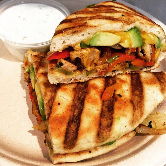 Green Tomato Grill | restaurant | 796 N Brea Blvd, Brea, CA 92821, USA | 7149873766 OR +1 714-987-3766