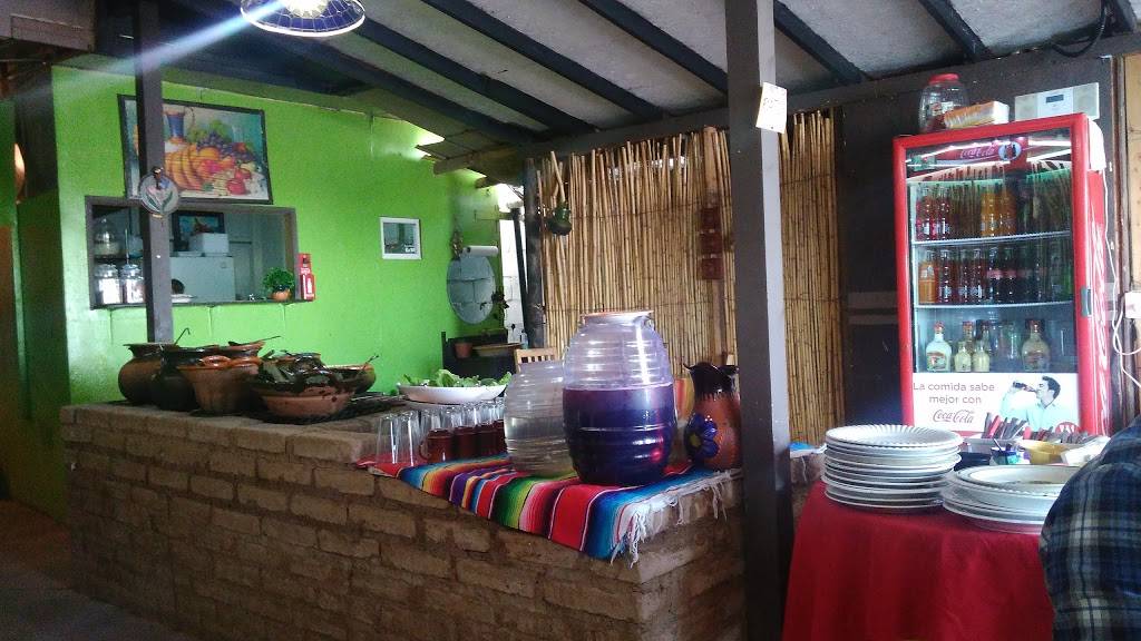 La Gelaguetza | restaurant | Blvd. Benito Juárez 418, Echeverria, 22703 Rosarito, B.C., Mexico | 016611352408 OR +52 661 135 2408