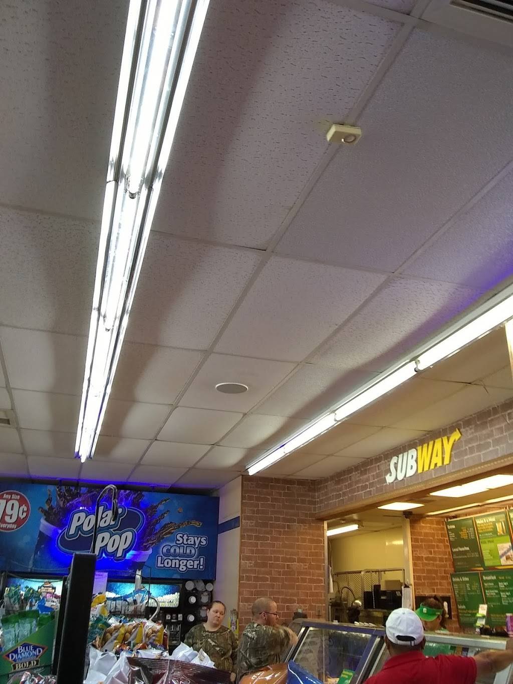 Kangaroo Express | meal takeaway | 14870 US-441, Summerfield, FL 34491, USA | 3523070986 OR +1 352-307-0986