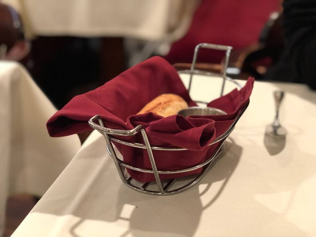 La Voile | restaurant | 261 Newbury St, Boston, MA 02116, USA | 6175874200 OR +1 617-587-4200