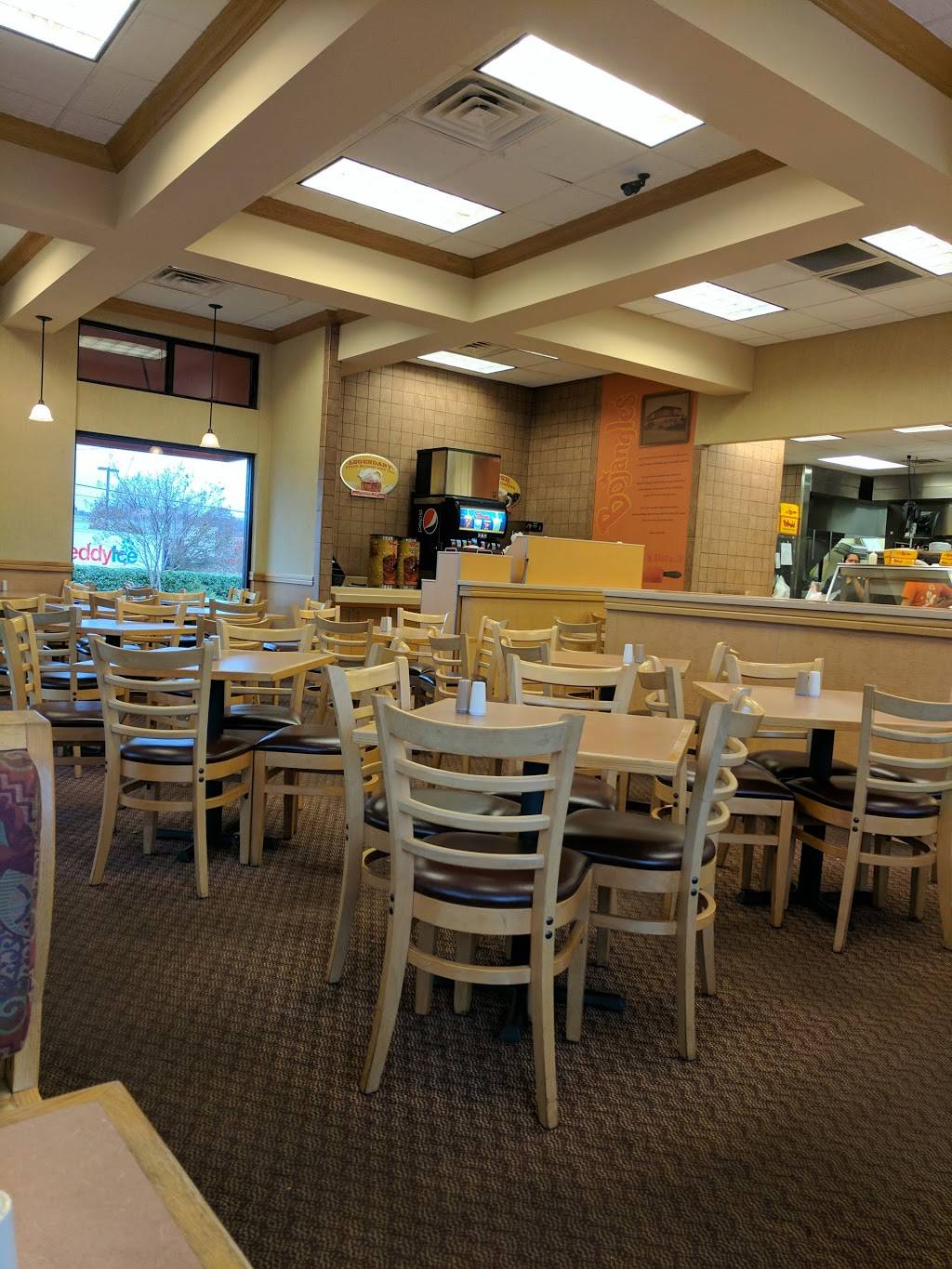 Bojangles Famous Chicken n Biscuits | restaurant | 15594 Old Hickory Blvd, Nashville, TN 37211, USA | 6157129071 OR +1 615-712-9071