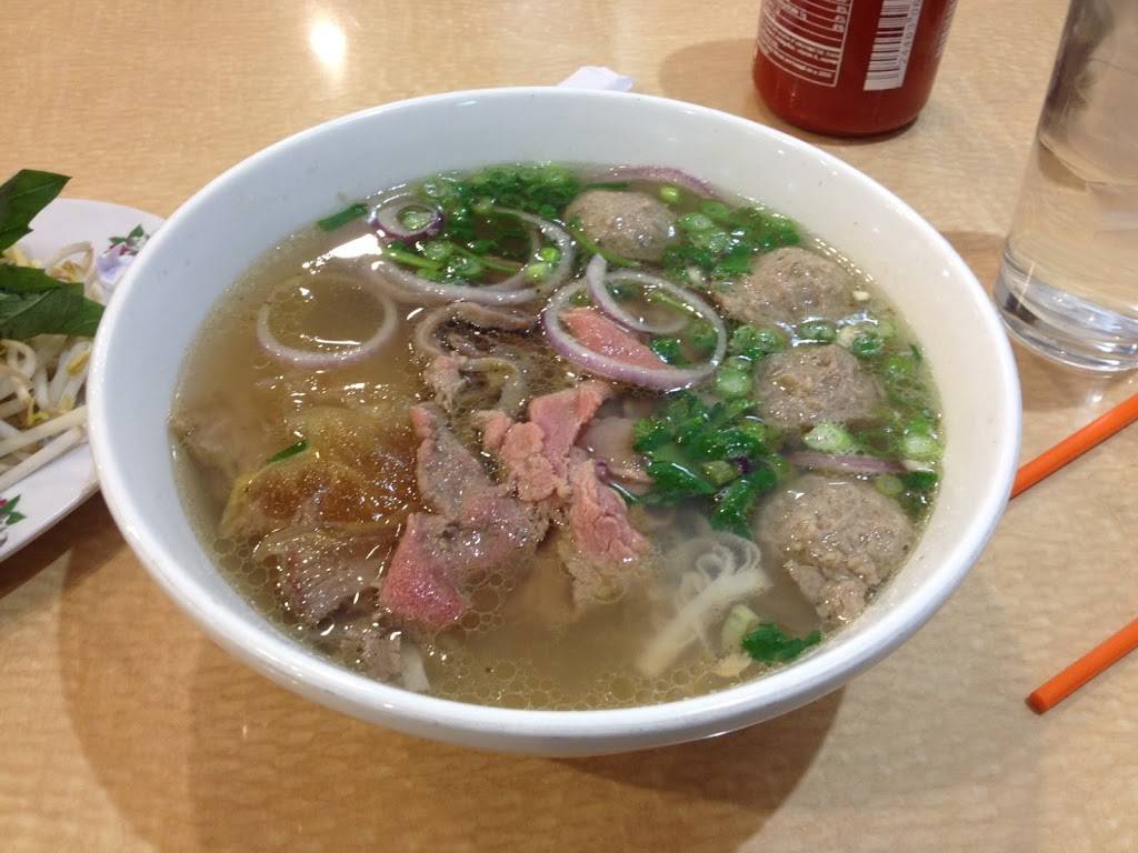 Traditional Saigon Restaurant | restaurant | 281 Belmont Ave, Springfield, MA 01108, USA | 4138884196 OR +1 413-888-4196