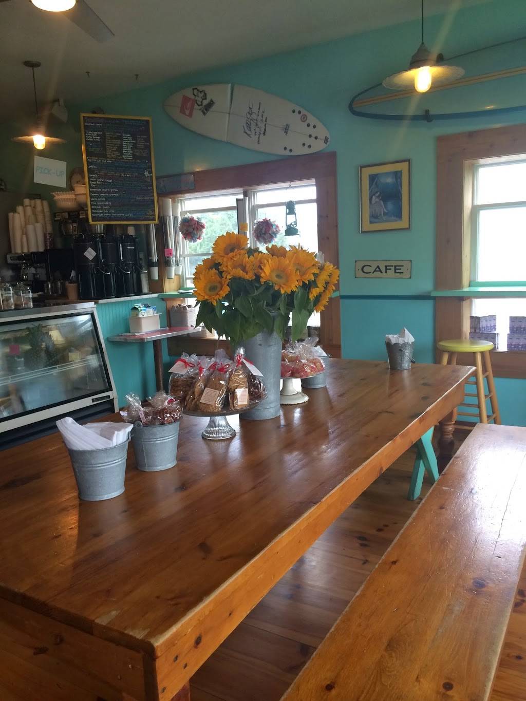 Jonis | restaurant | 28 S Etna Ave Ste 9, Montauk, NY 11954, USA | 6316683663 OR +1 631-668-3663