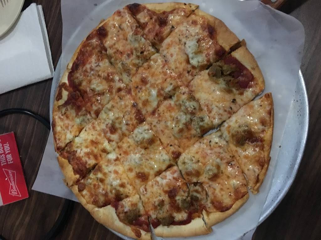 Bordenaros Pizza & Pasta | restaurant | 6108 SW 9th St, Des Moines, IA 50315, USA | 5152871607 OR +1 515-287-1607