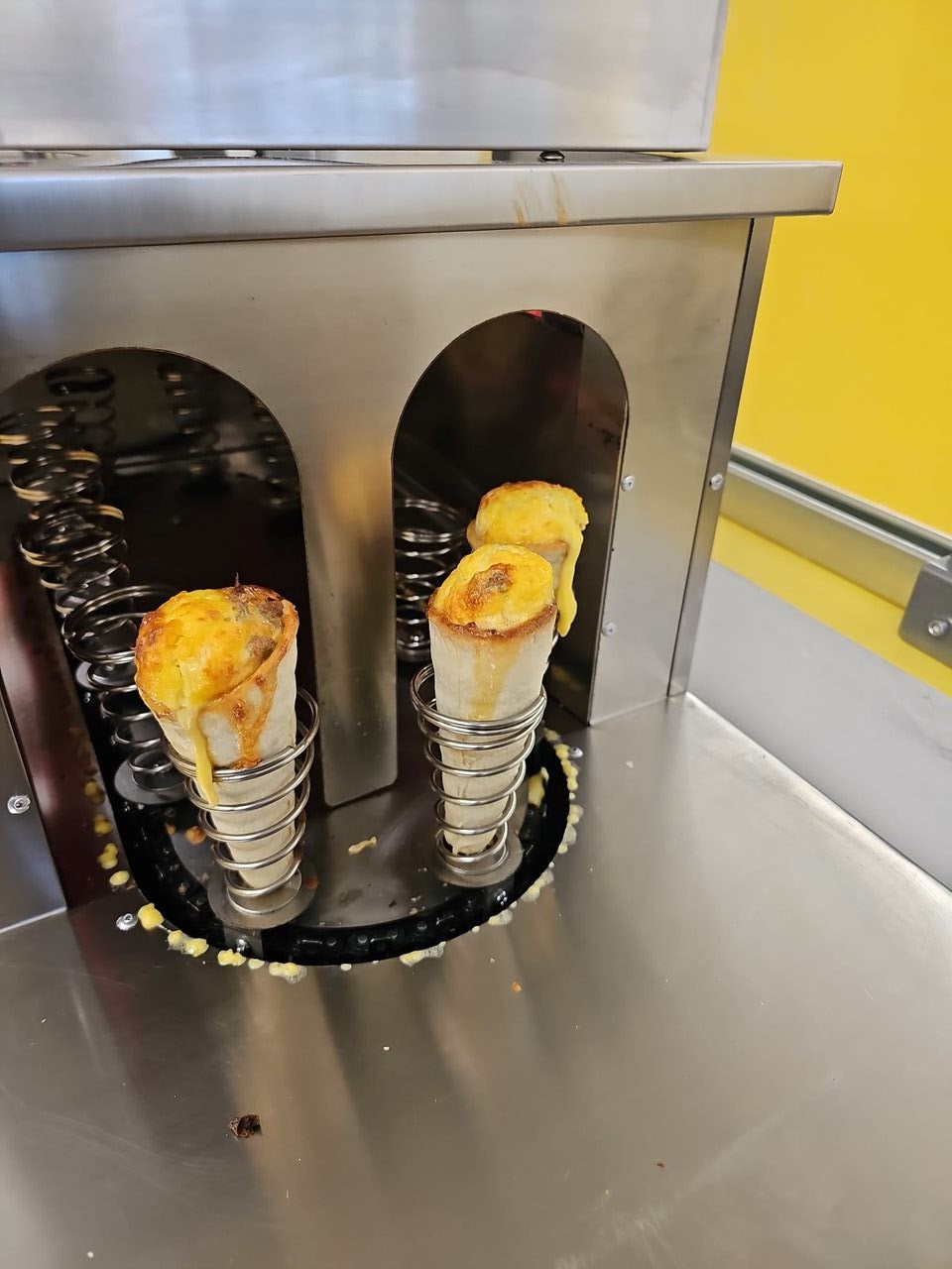 za zone pizza cone | restaurant | 11129 W Michigan Ave, Youngtown, AZ 85363, USA | 8009610043 OR +1 800-961-0043