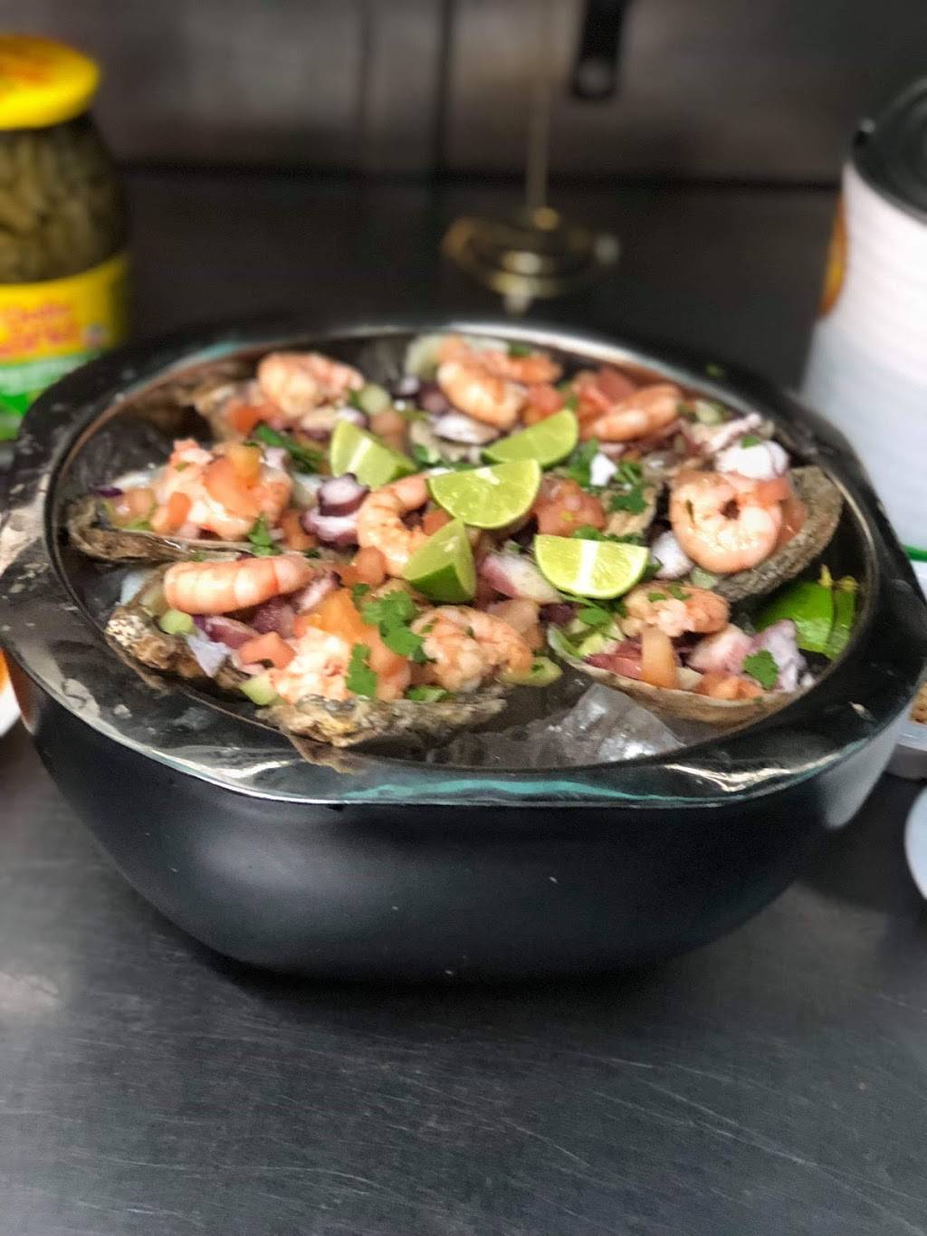 MARISCOS MR. LUCKYS RESTAURANT | restaurant | 555 S Federal Blvd, Denver, CO 80219, USA | 7202385256 OR +1 720-238-5256