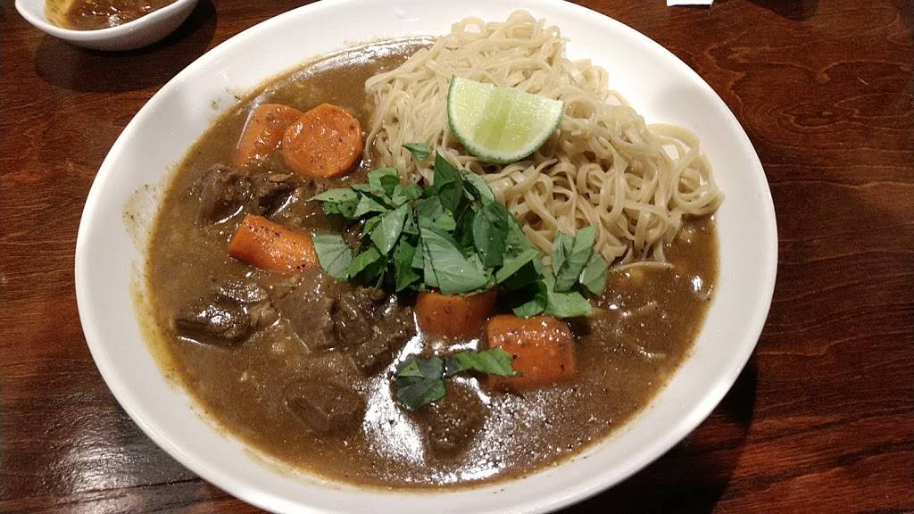 Pho Quyen Vietnamese Cuisine | restaurant | 8404 W Hillsborough Ave, Tampa, FL 33615, USA | 8138859424 OR +1 813-885-9424