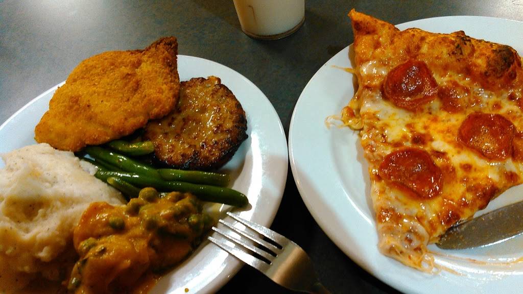 Dewick-MacPhie Dining Center | restaurant | 25 Latin Way Rd, Medford, MA 02155, USA | 6176273462 OR +1 617-627-3462