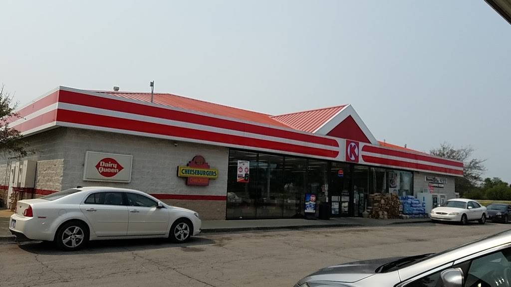 Dairy Queen Store | restaurant | 1035 E 2900 North Rd, Clifton, IL 60927, USA | 8156943202 OR +1 815-694-3202