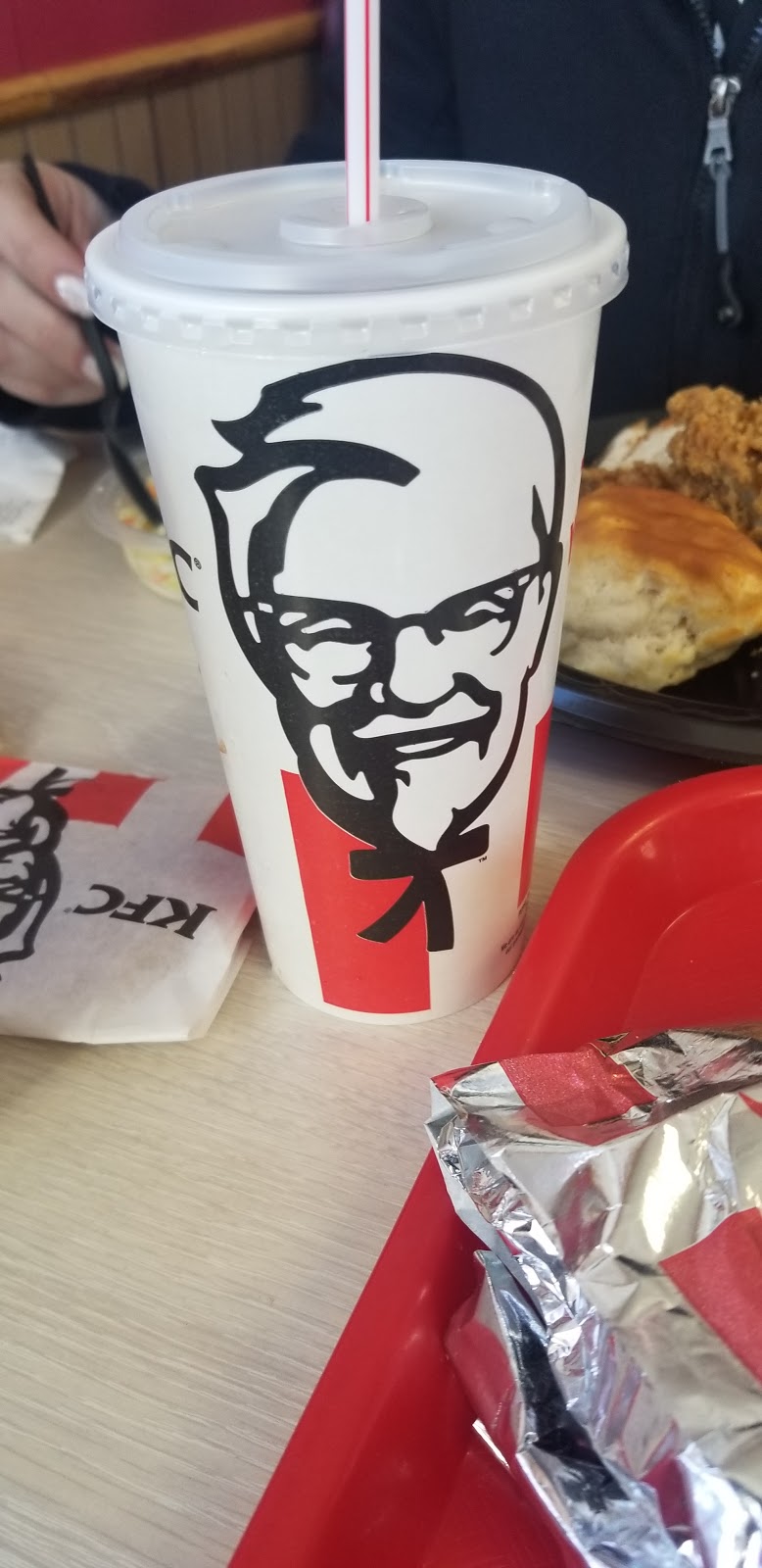 KFC | restaurant | 408 A Ave W, Oskaloosa, IA 52577, USA | 6416738401 OR +1 641-673-8401