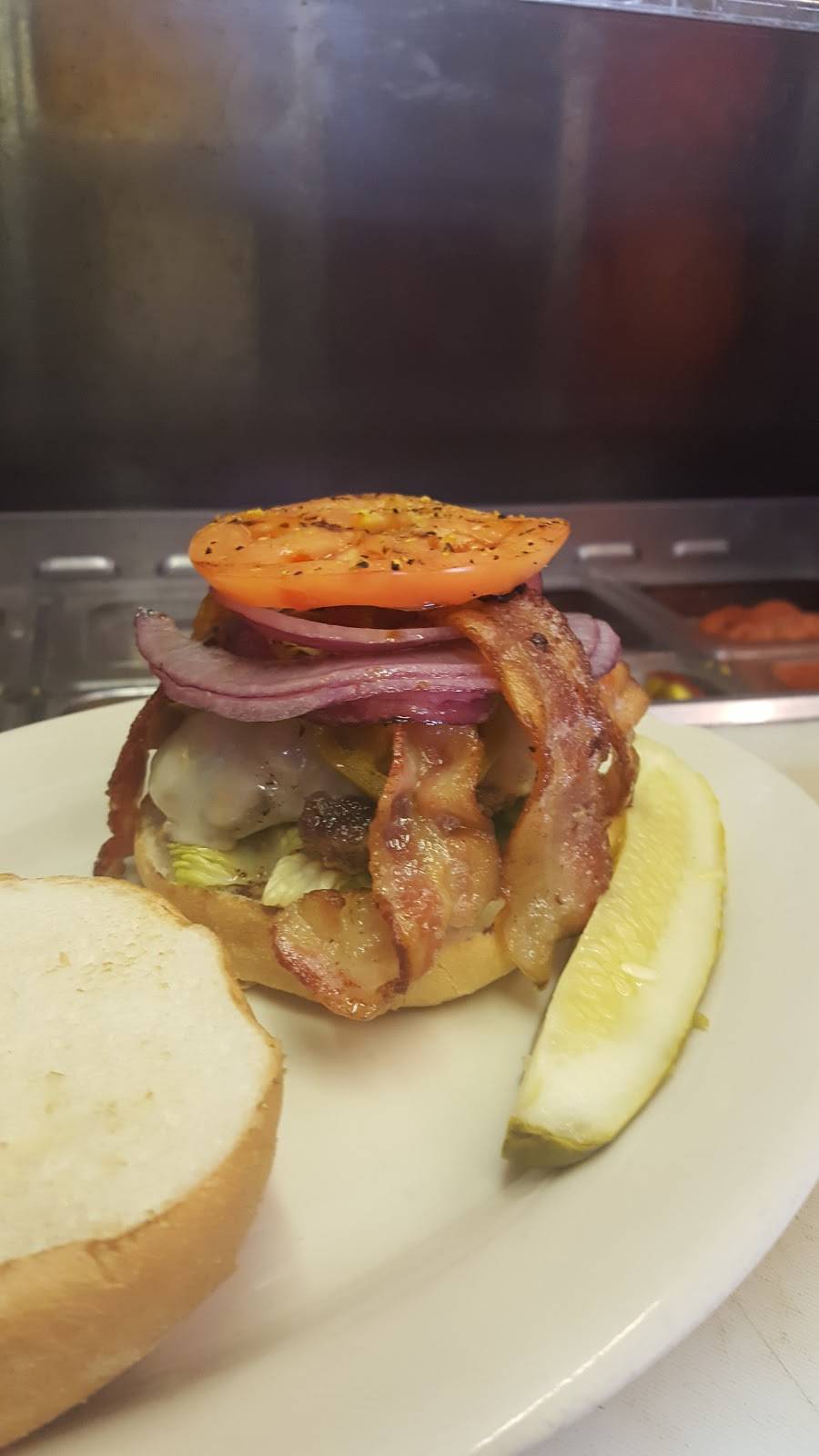 Oak Tavern | restaurant | 3089 Madison Rd, Cincinnati, OH 45209, USA | 5133216258 OR +1 513-321-6258