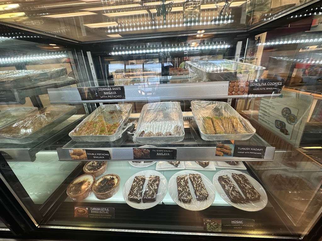 Meat Me Mediterranean Grill & Deli | restaurant | 1507 Woodruff Rd Unit D, Greenville, SC 29607, USA | 8642365470 OR +1 864-236-5470