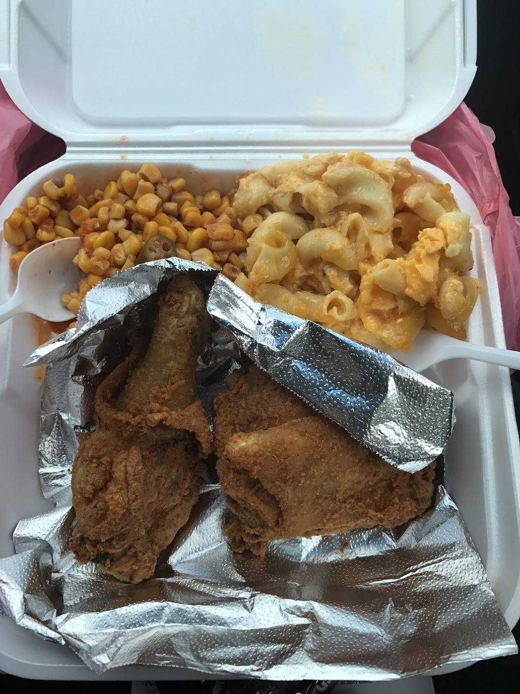 Chef Marilyns, Queen of Down Home Southern Goodies | meal takeaway | 2638 Crenshaw Blvd, Los Angeles, CA 90016, USA | 3237378101 OR +1 323-737-8101