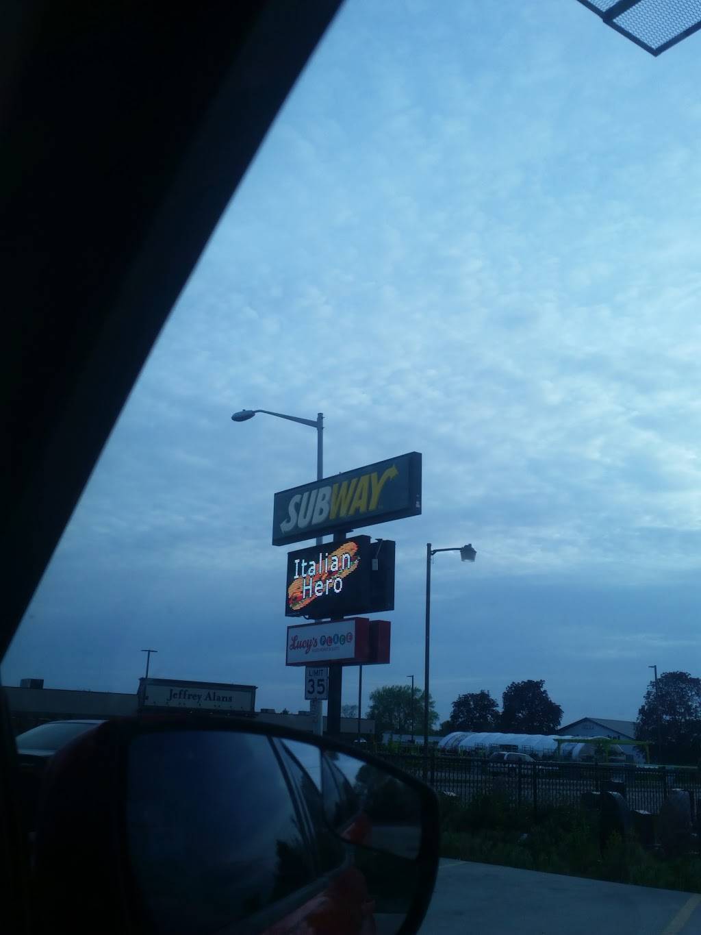 Subway | restaurant | 1601 Wabash Ave, Springfield, IL 62704, USA | 2177268800 OR +1 217-726-8800