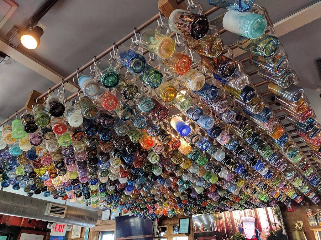 Rose Alley Ale House | restaurant | 94 Front St, New Bedford, MA 02740, USA | 5088585123 OR +1 508-858-5123