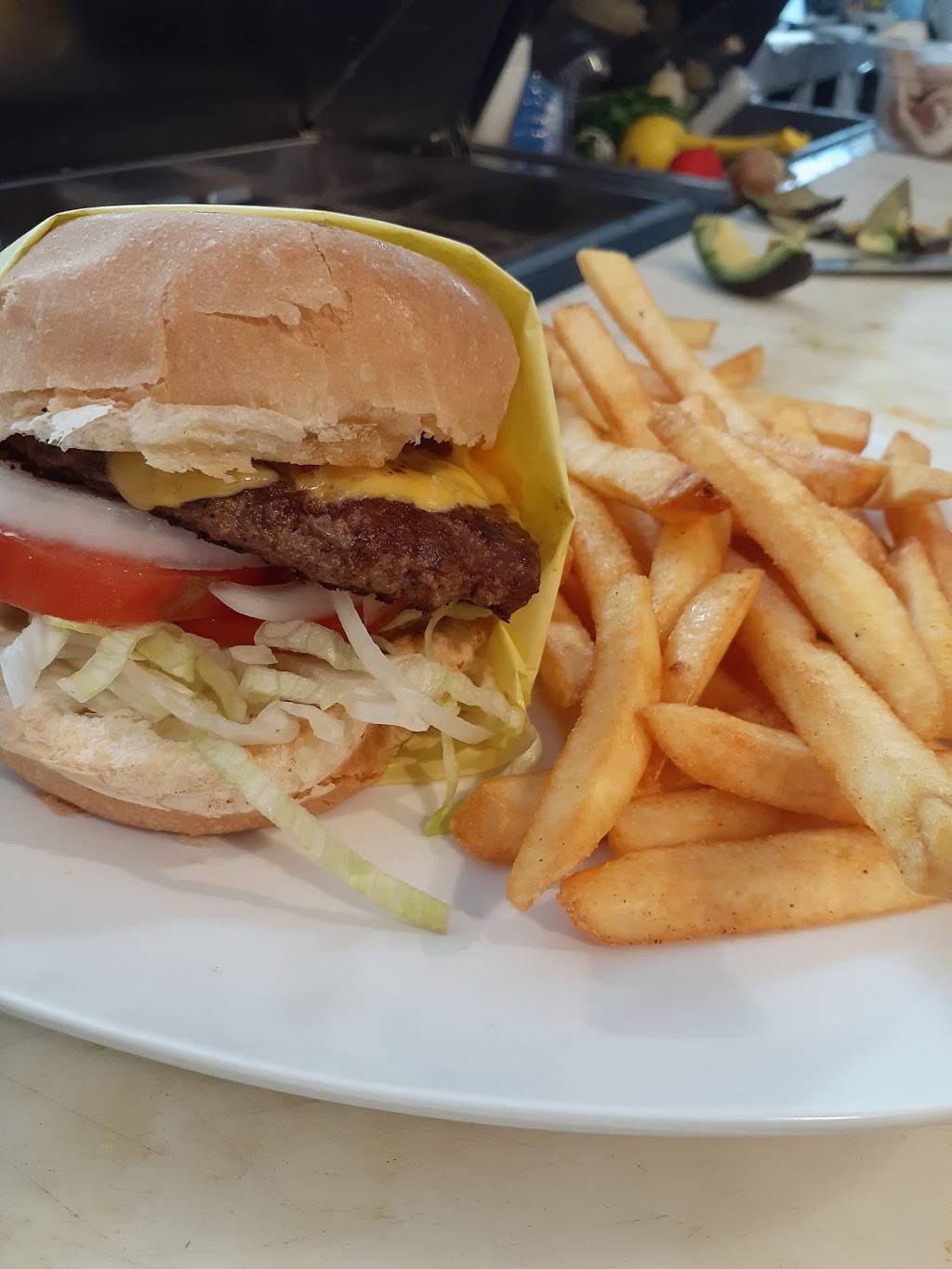 El Morro Deli | restaurant | 601 S 13th St, Grover Beach, CA 93433, USA | 8054894330 OR +1 805-489-4330