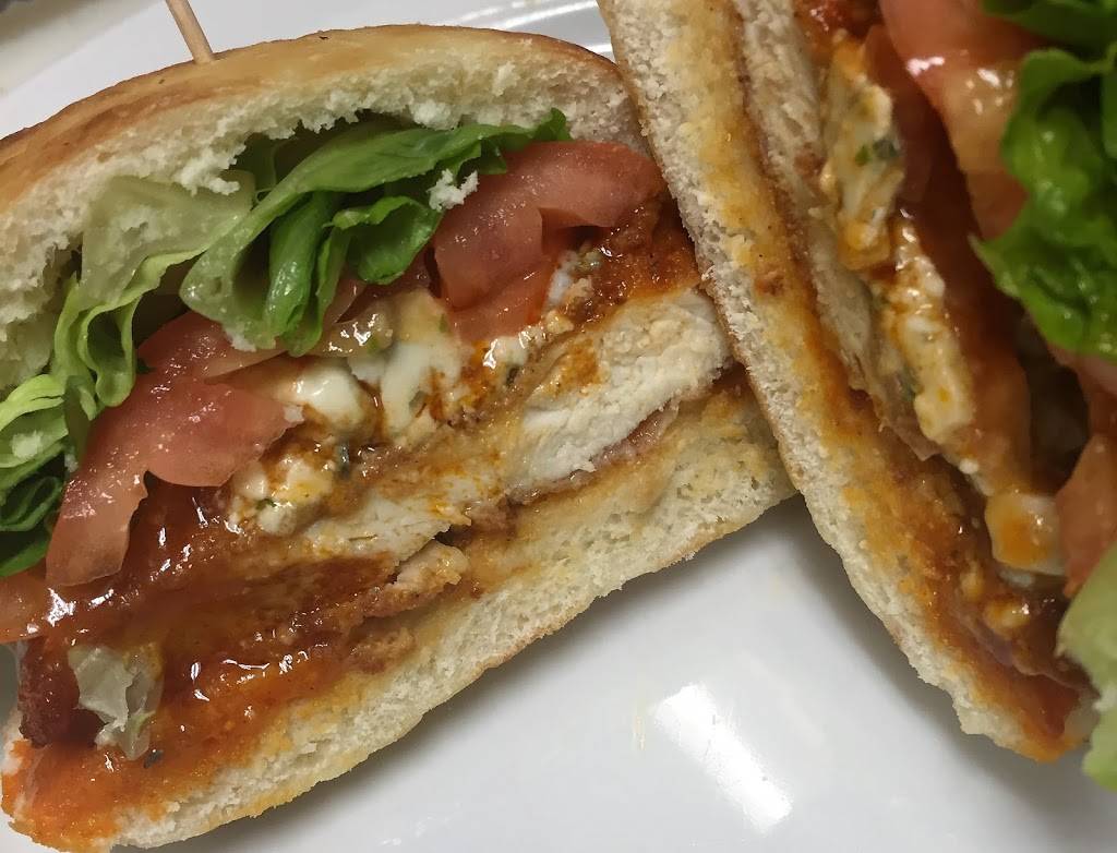 Luciano Italian Restaurant & Pizzeria | meal takeaway | 2946 g, Chain Bridge Rd, Oakton, VA 22124, USA | 7032811748 OR +1 703-281-1748