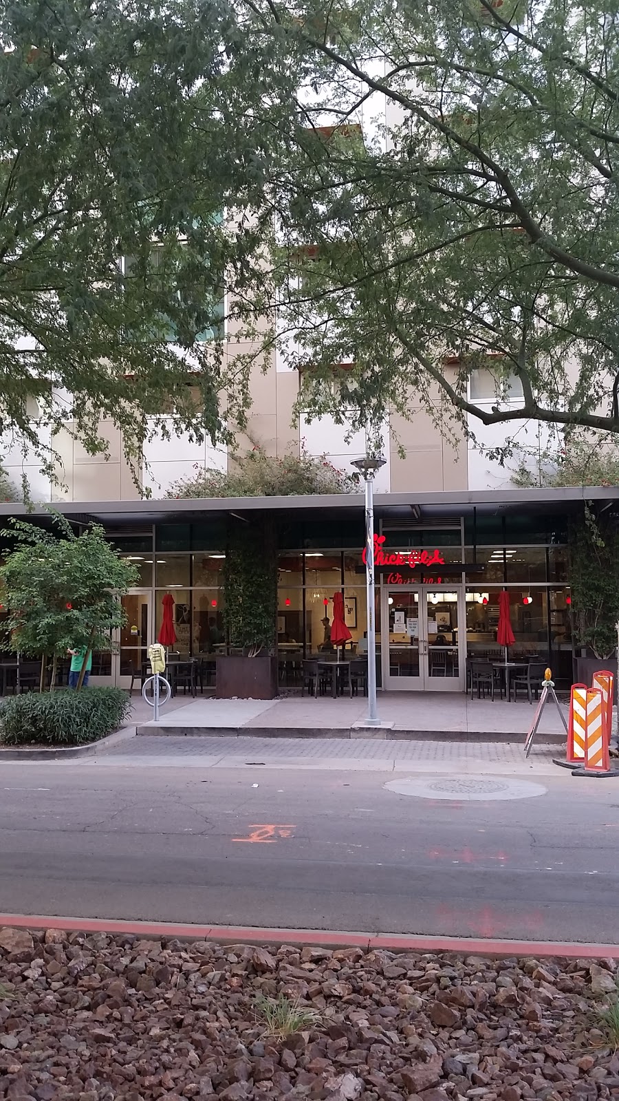 Chick-fil-A | restaurant | 120 E Taylor St, Phoenix, AZ 85004, USA | 6024966715 OR +1 602-496-6715