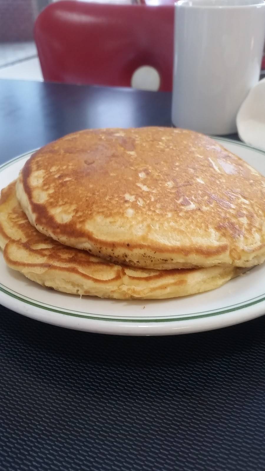 Kilgores Family Restaurant | restaurant | 214 Village Square, Pleasant View, TN 37146, USA | 6153985103 OR +1 615-398-5103