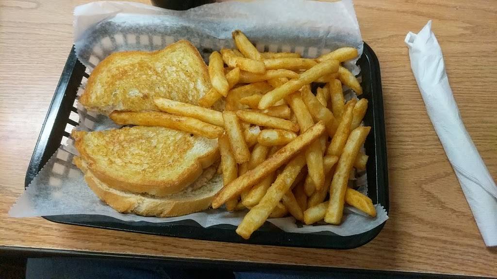 Johnny Ks | restaurant | 415 N Generals Blvd, Lincolnton, NC 28092, USA | 7042409394 OR +1 704-240-9394