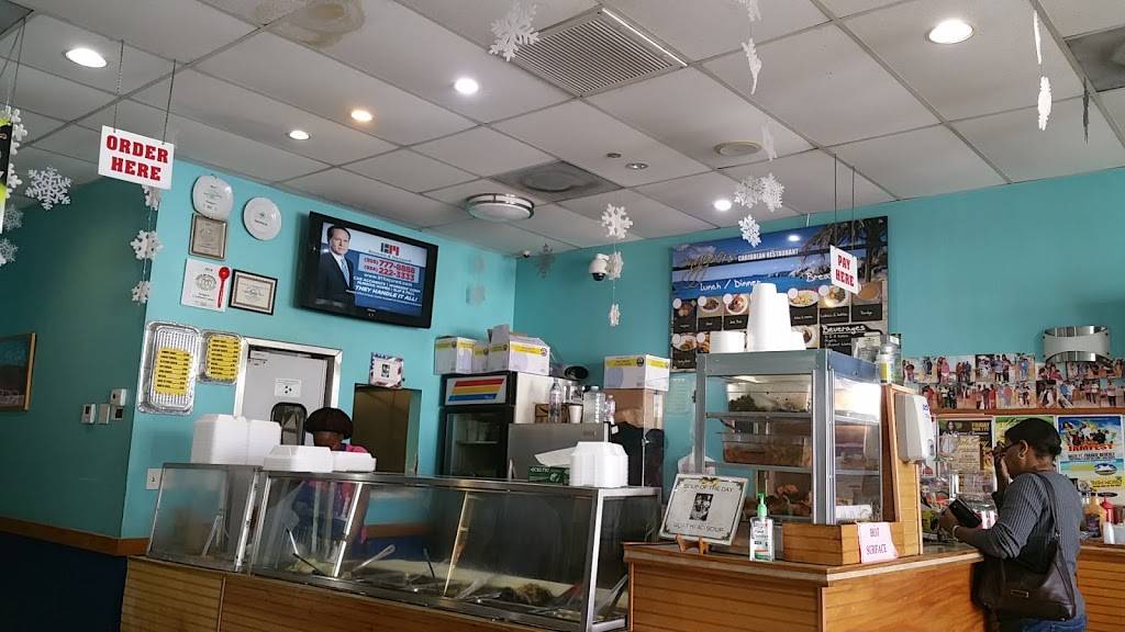 Snappers Caribbean Cuisine | restaurant | 4243 W Commercial Blvd, Tamarac, FL 33319, USA | 9547351995 OR +1 954-735-1995