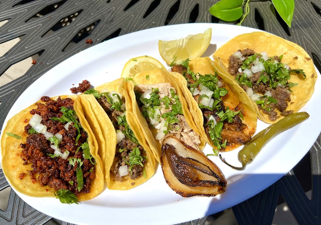 Los Cuates Taqueria | restaurant | 220 San Felipe Rd, Hollister, CA 95023, USA | 8316372808 OR +1 831-637-2808