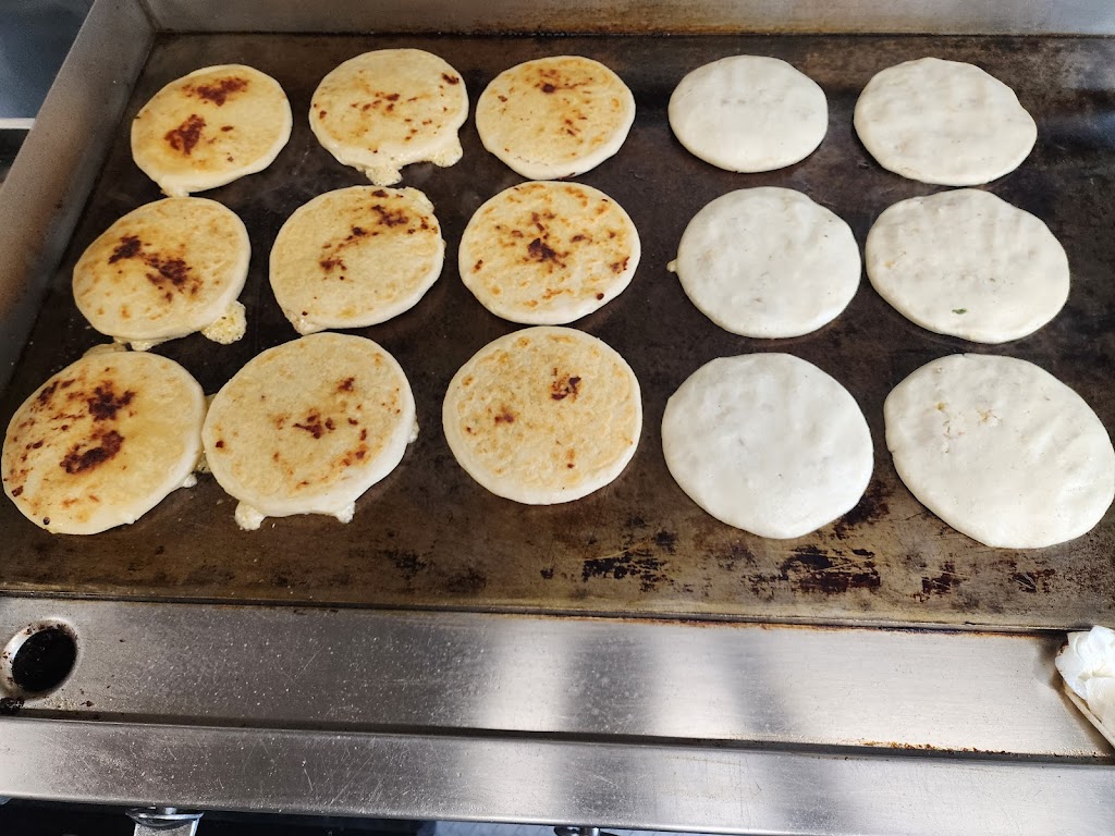 Pupuseria salvadoreña ( el pulgarcito de america) | restaurant | 405 Sparta St, McMinnville, TN 37110, USA | 9313044592 OR +1 931-304-4592