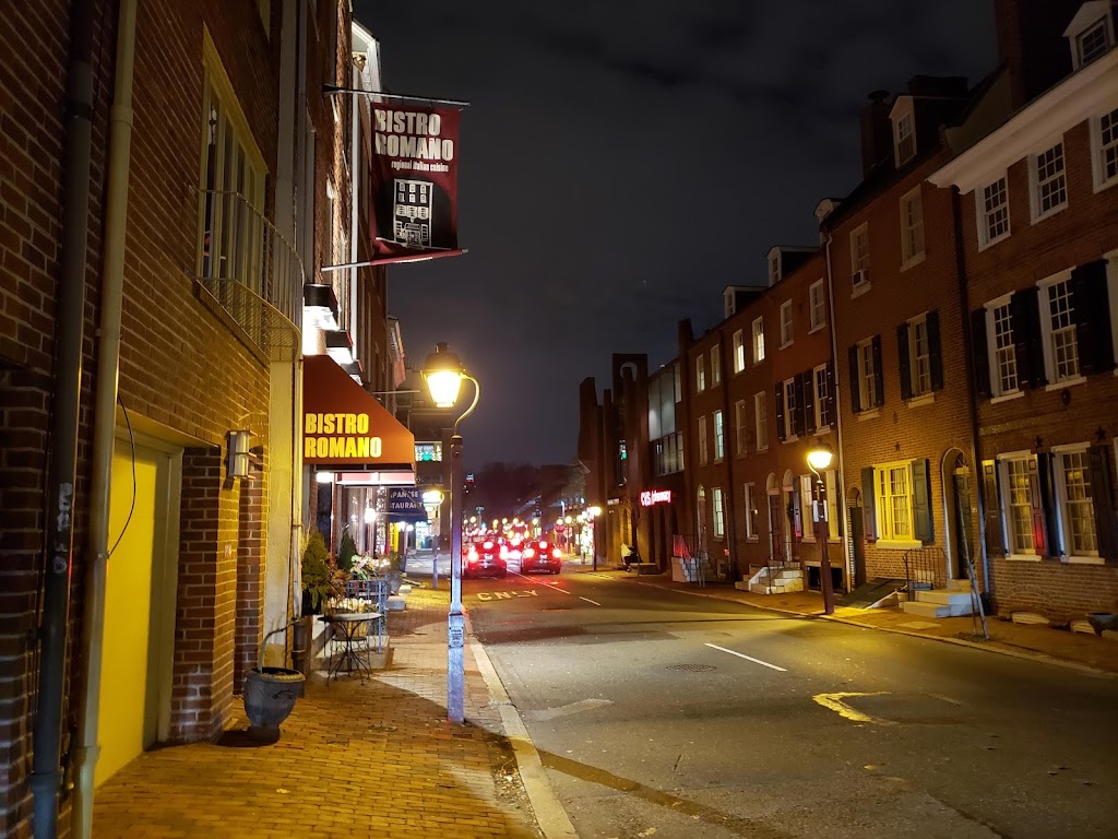 Bistro Romano | restaurant | 120 Lombard St, Philadelphia, PA 19147, USA | 2159258880 OR +1 215-925-8880