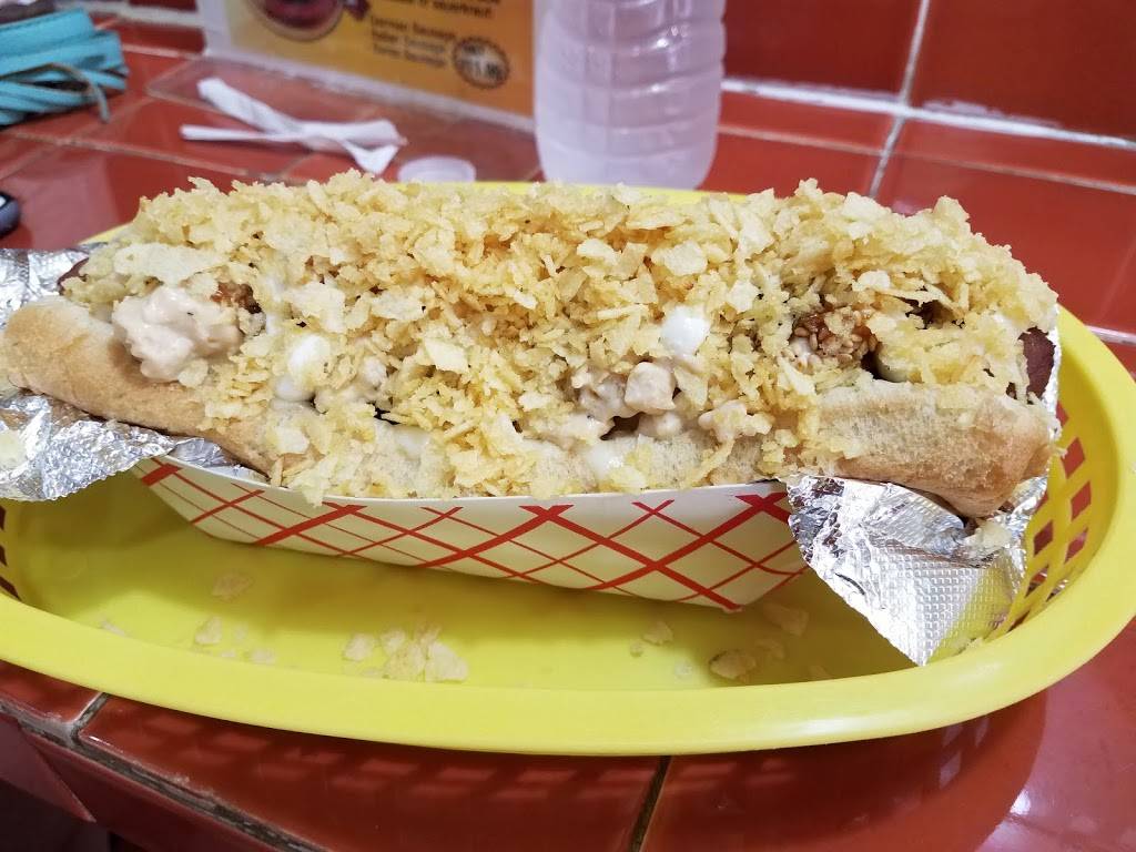 La Perrada De Edgar | restaurant | 6976 Collins Ave, Miami Beach, FL 33141, USA | 3058664543 OR +1 305-866-4543