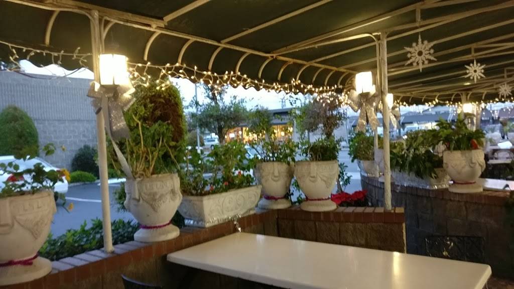 Pauls Place | restaurant | 2332, 10821 Los Alamitos Blvd, Los Alamitos, CA 90720, USA | 5625961411 OR +1 562-596-1411