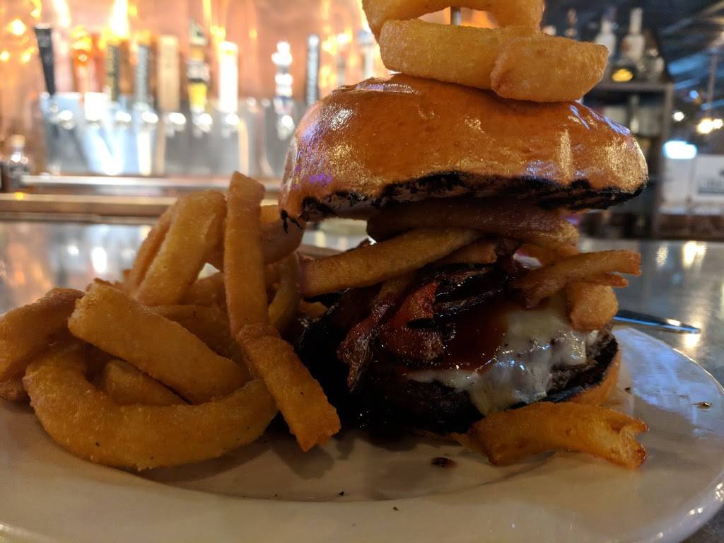 Liberty Publick House | restaurant | 777 Plymouth St, Holbrook, MA 02343, USA | 7818850956 OR +1 781-885-0956