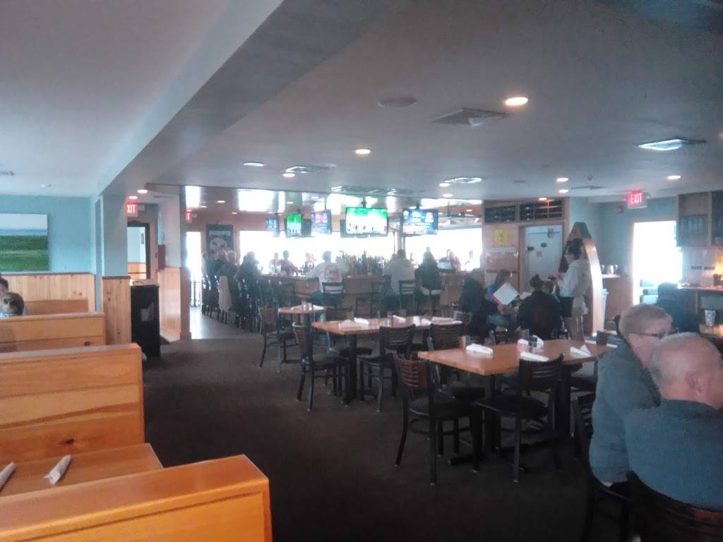 The New England House Seafood & Sports Bar | restaurant | 124 Post Rd, Wells, ME 04090, USA | 2076410601 OR +1 207-641-0601
