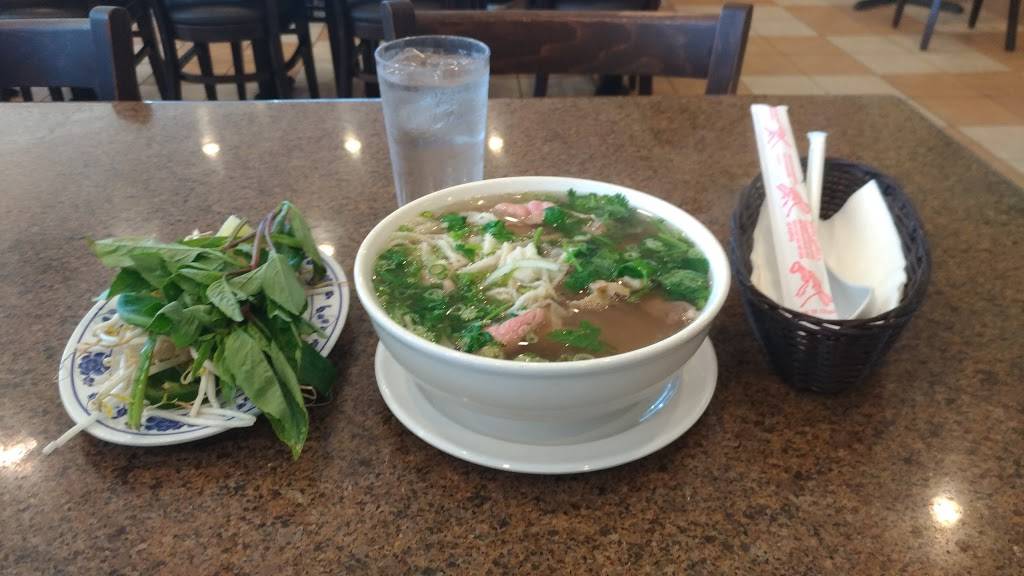 Pho Lucky | restaurant | 9326 Mira Mesa Blvd, San Diego, CA 92126, USA | 8585783606 OR +1 858-578-3606
