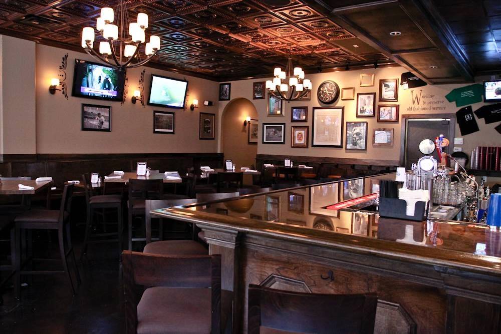 Mortimers Cafe and Pub | restaurant | 210 East Trade Street C 148, Charlotte, NC 28202, USA | 7046880366 OR +1 704-688-0366