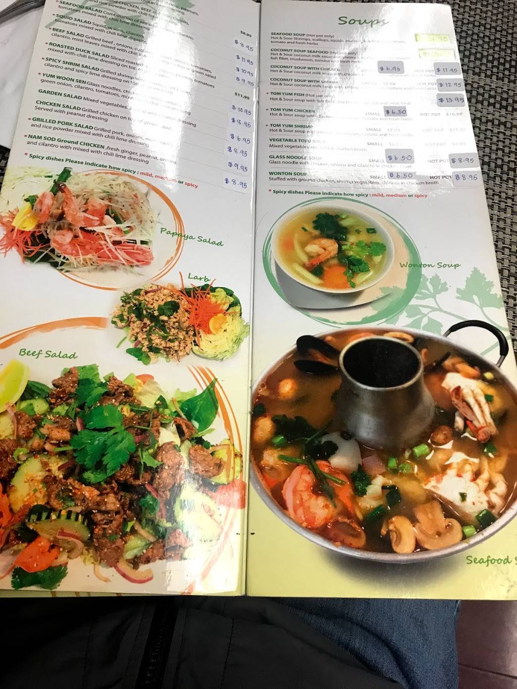 Khun Moo Thai Kitchen | restaurant | 3318, 8674 Lindley Ave, Northridge, CA 91325, USA | 8187093966 OR +1 818-709-3966