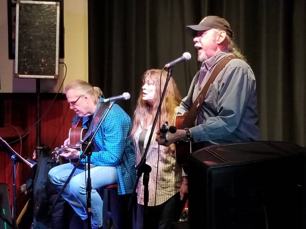 Corners Bar | restaurant | 10593 Yonge St #3, Richmond Hill, ON L4C 3C5, Canada | 4168754922 OR +1 416-875-4922