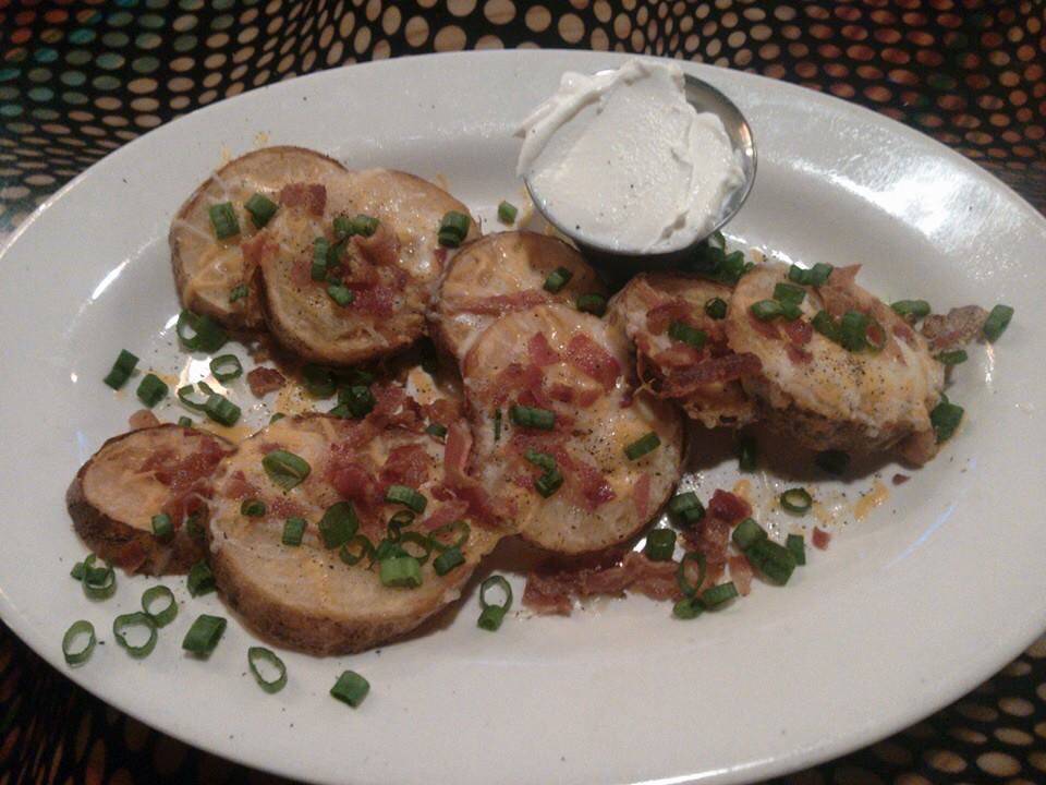 South Side Tavern | restaurant | 1279 S Willow St, Manchester, NH 03103, USA | 6039359947 OR +1 603-935-9947