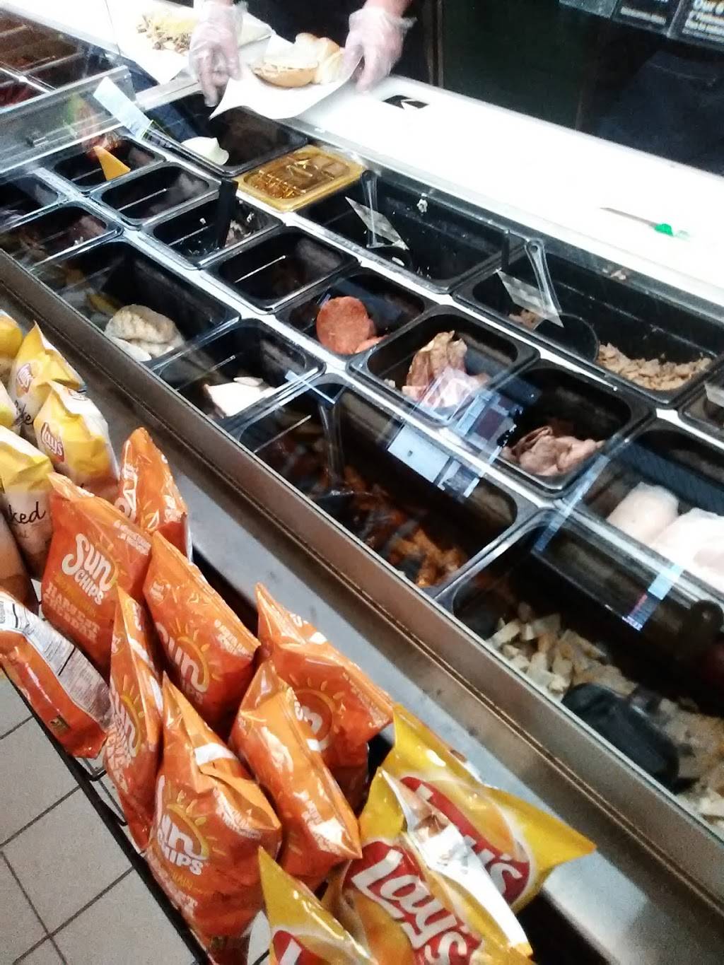 Subway | restaurant | 630 N Grand Ave E, Springfield, IL 62702, USA | 2177534054 OR +1 217-753-4054