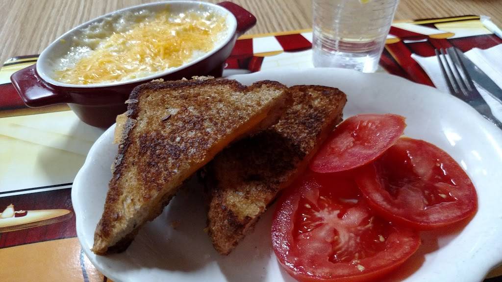 Nancys Village Cafe | cafe | 364 W Main St, Malone, NY 12953, USA | 5184838868 OR +1 518-483-8868