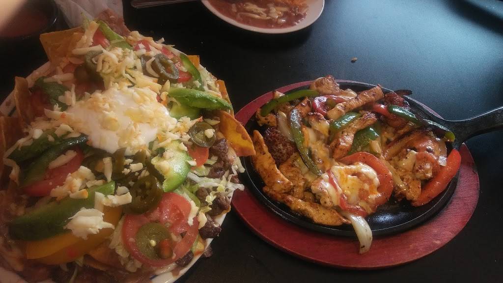 Señor Lopez Restaurant | restaurant | 7146 Michigan Ave, Detroit, MI 48210, USA | 3135510685 OR +1 313-551-0685