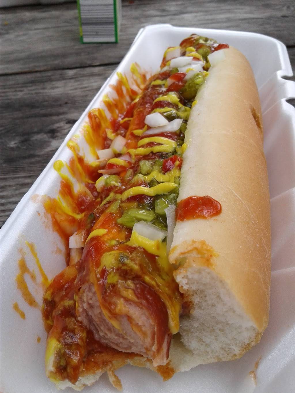 Scooters World Famous Dawg House | restaurant | 9600 Blackbrook Rd, Mentor, OH 44060, USA | 4403548480 OR +1 440-354-8480